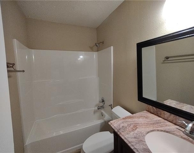 2328 Penndale Lane - Photo Thumbnail 14