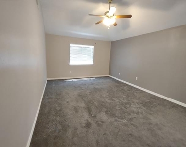 2328 Penndale Lane - Photo Thumbnail 9