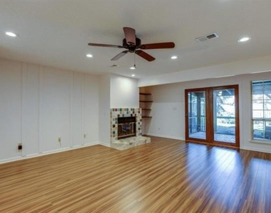 1136 Cherry Laurel Street - Photo Thumbnail 10