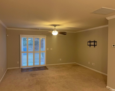 2921 Berkeley Springs Place - Photo Thumbnail 10