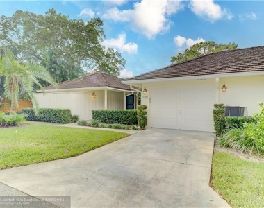 11457 Shady Oaks Ln - Photo Thumbnail 1