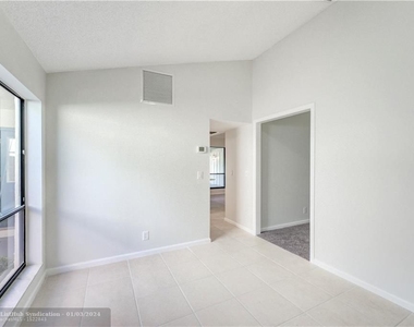 11457 Shady Oaks Ln - Photo Thumbnail 16