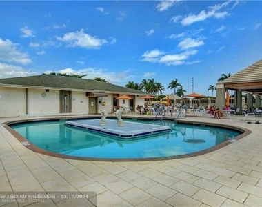 2305 Lucaya Ln - Photo Thumbnail 22