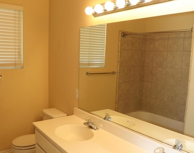 2834 W Avenue L2 - Photo Thumbnail 12