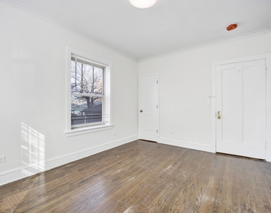 4748 W Roscoe Street - Photo Thumbnail 7