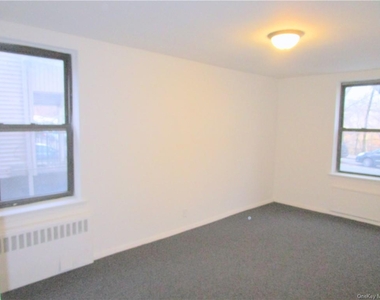 4315 Webster Avenue - Photo Thumbnail 12