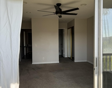 2520 Clairemont Dr - Photo Thumbnail 17