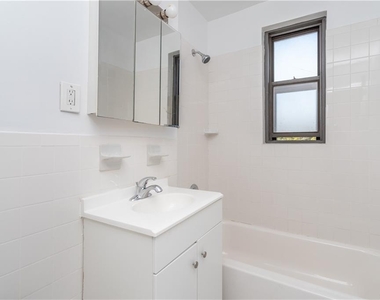 411 Bronx River Road - Photo Thumbnail 9