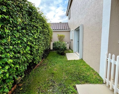 10560 Nw 57th Ct - Photo Thumbnail 21