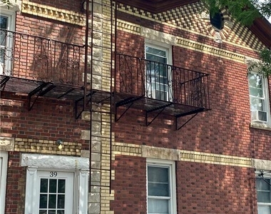 39 Maynard Street - Photo Thumbnail 6