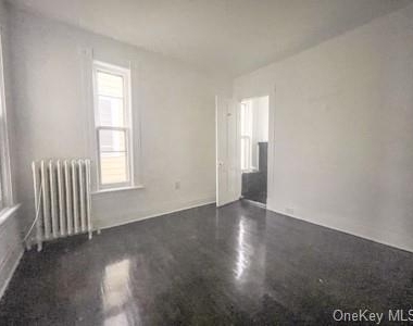 25 Virginia Avenue - Photo Thumbnail 1