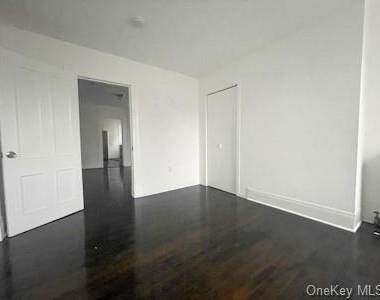 25 Virginia Avenue - Photo Thumbnail 11
