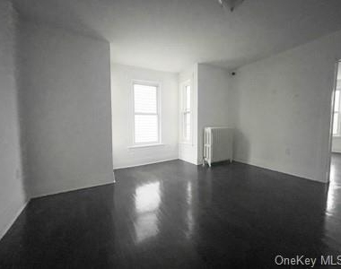 25 Virginia Avenue - Photo Thumbnail 8