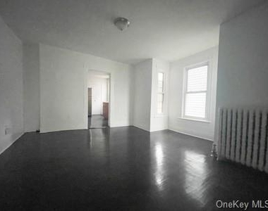 25 Virginia Avenue - Photo Thumbnail 12