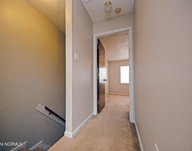 1105 Pueblo Drive - Photo Thumbnail 13