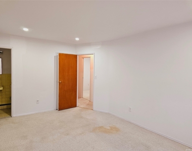 1254 Bergen Avenue - Photo Thumbnail 13