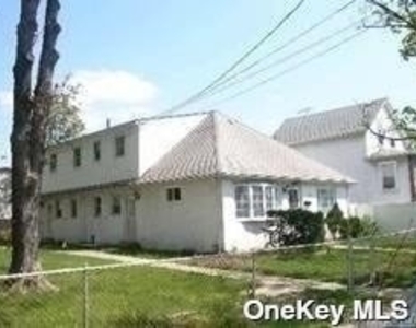 247 Oakley Avenue - Photo Thumbnail 1