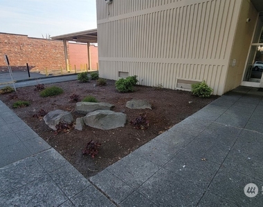 501 N Olympic Avenue - Photo Thumbnail 2