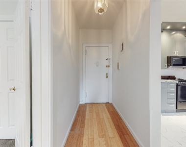 83-52 Talbot Street - Photo Thumbnail 11