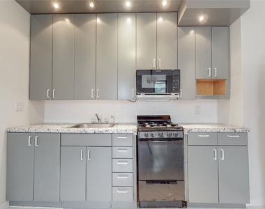 83-52 Talbot Street - Photo Thumbnail 4