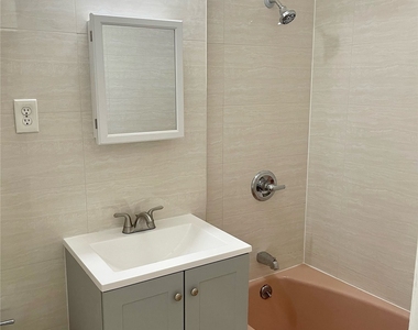 91-15 Lamont Avenue - Photo Thumbnail 4