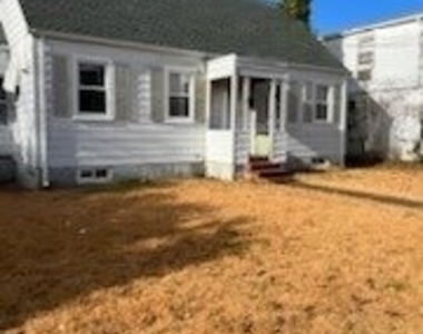 7 Edgewood Road - Photo Thumbnail 11