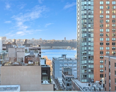 505 W 43rd Street - Photo Thumbnail 14