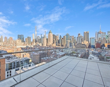 505 W 43rd Street - Photo Thumbnail 12