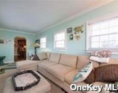 401 E Beech Street - Photo Thumbnail 4