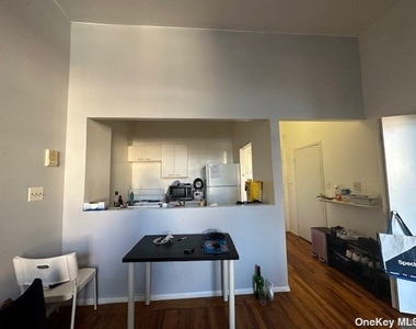 61-20 Woodside Avenue - Photo Thumbnail 2