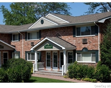 729 Greenbriar Drive - Photo Thumbnail 0