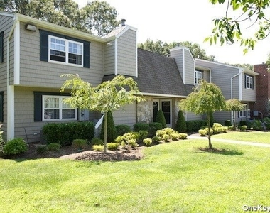 475 Lake Pointe Court - Photo Thumbnail 7