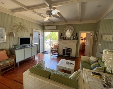 731 Ocean Breeze Walk - Photo Thumbnail 2