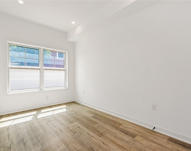 418 Atlantic Avenue - Photo Thumbnail 5