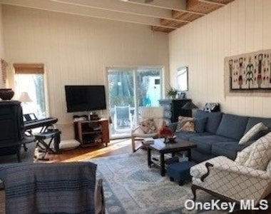 581 Bayberry Walk - Photo Thumbnail 4