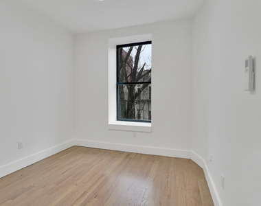 1027 Putnam Avenue - Photo Thumbnail 2