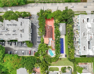 1642 Brickell Ave - Photo Thumbnail 4