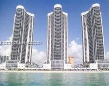 16001 Collins Ave - Photo Thumbnail 6