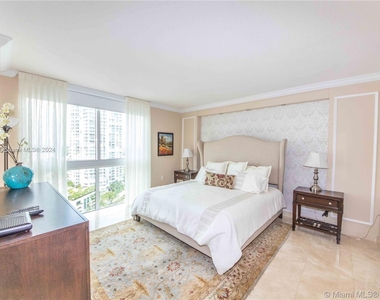 150 Sunny Isles Blvd - Photo Thumbnail 3