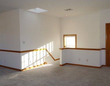 129 Baldwin Pl - Photo Thumbnail 5