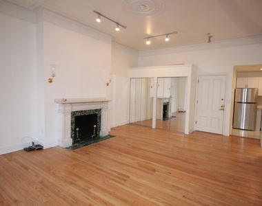 277 Beacon St - Photo Thumbnail 3