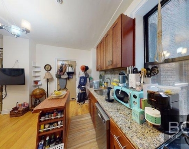 324 West 84th Street - Photo Thumbnail 4