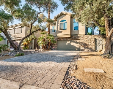 980 Vegas Valley Drive - Photo Thumbnail 1