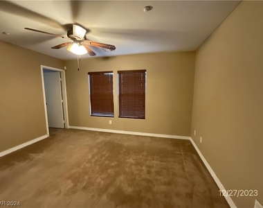 1176 Paradise Safari Drive - Photo Thumbnail 15