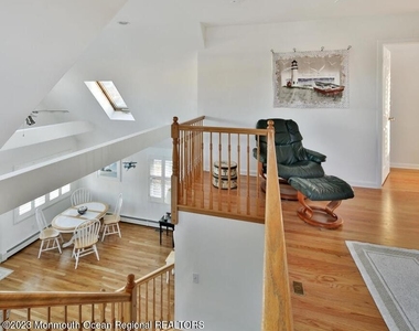 305 Baltimore Avenue - Photo Thumbnail 10