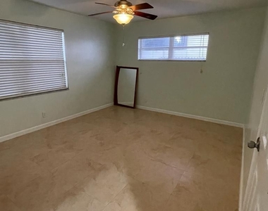 7420 Champagne Place - Photo Thumbnail 12