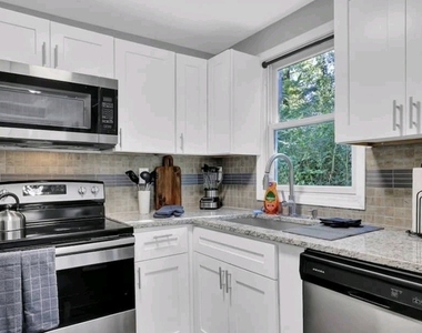 3162 Oakdale Road - Photo Thumbnail 8