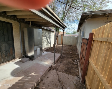 2135 W Hadley Street - Photo Thumbnail 10