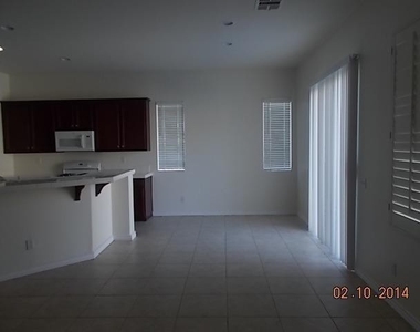 13774 Oasis Drive - Photo Thumbnail 8