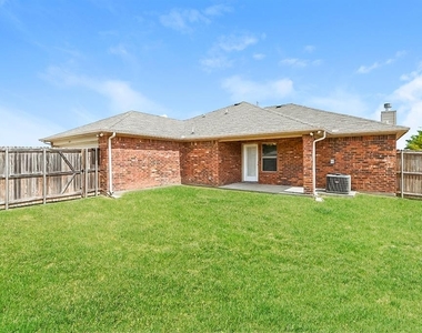 1231 Jewell Lane - Photo Thumbnail 14